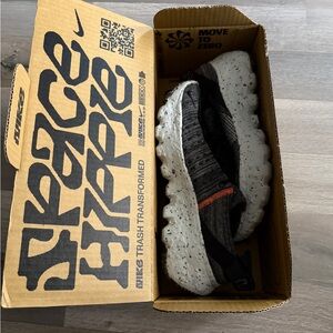 Women’s Nike Space Hippie 04,